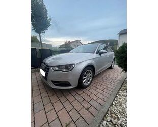 Audi Audi A3 1.6 TDI Attraction Sportback Attraction Gebrauchtwagen