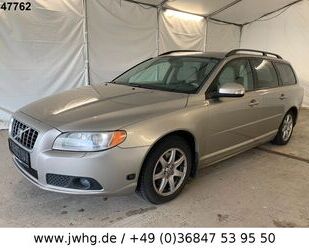 Volvo Volvo V70 Momentum Vollleder ALU Glasdach 4xSiHz T Gebrauchtwagen