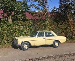 Mercedes-Benz Mercedes-Benz Oldtimer /8 230.6 BJ 1974 Oldtimer