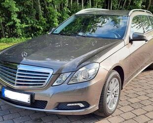 Mercedes-Benz Mercedes-Benz E 250 CGI T ELEGANCE, AHK, TOP, Serv Gebrauchtwagen