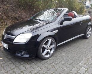 Opel Opel Tigra 1.4 Sommer u. Winterreifen Gebrauchtwagen