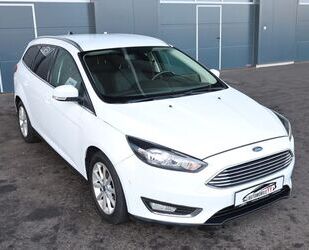 Ford Ford Focus Turnier Titanium,Klimaaut,Navi,Ahk,Rfk, Gebrauchtwagen