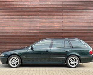 BMW BMW 540i Touring / V8 / Individual / Sammlerfahrze Gebrauchtwagen