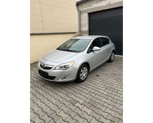 Opel Opel Astra 1.4 Turbo TÜV/ SCHECKHEFT/ Gebrauchtwagen