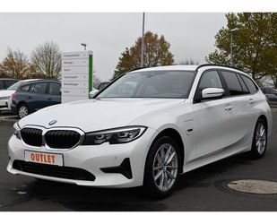 BMW BMW 330 e Touring Navi LED ACC DAB Park-Assistent Gebrauchtwagen