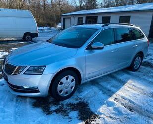 Skoda Skoda Octavia Combi Style*LED*NAV*KAM*Scheckheft*8 Gebrauchtwagen