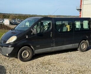 Renault Renault Trafic 2.0 dCi Passenger *8.SITZER*TEMPOMA Gebrauchtwagen