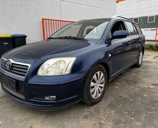 Toyota Toyota Avensis Kombi 1.8 Sol Gebrauchtwagen