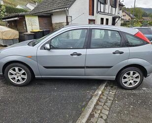 Ford Ford Focus 1,8 Ghia X Ghia X Gebrauchtwagen