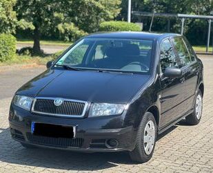 Skoda Skoda Fabia 1.2 12V Ambiente Klimaanlage TÜV.09.20 Gebrauchtwagen