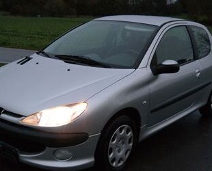 Peugeot Peugeot 206 Grand Filou Cool ,Klima,Met.Wenig Kilo Gebrauchtwagen