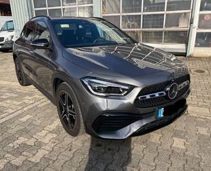 Mercedes-Benz Mercedes-Benz GLA 220d 4Matic AMG-Line Kamera360°L Gebrauchtwagen