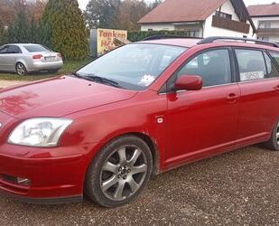 Toyota Toyota Avensis Combi 2.0 Sol Executive Gebrauchtwagen