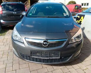 Opel Opel Astra J Sports Tourer Design Edition Gebrauchtwagen