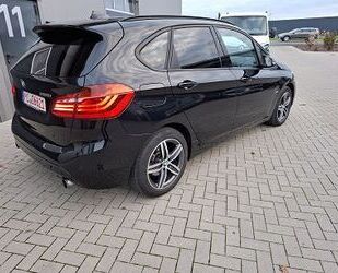 BMW BMW 220 Activ Tour. Sport Line Autom. Scheckheftg Gebrauchtwagen