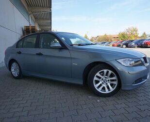 BMW BMW 320i 2.0 2.Hand Pano SHZ PDC Klima AHK Gebrauchtwagen