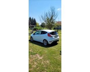 Ford Ford Fiesta 1,6 Ti-VCT Sport/Frost-Weiß/Indiv.-P.. Gebrauchtwagen