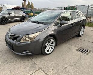 Toyota Toyota Avensis Combi 2.0 D-4D Gebrauchtwagen