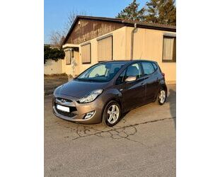 Hyundai Hyundai ix20 Comfort 8Fach bereift / AHK / sehr ge Gebrauchtwagen