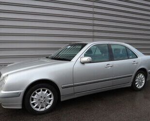 Mercedes-Benz Mercedes-Benz E 200 CDI ELEGANCE original 30600 KM Gebrauchtwagen