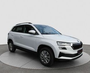 Skoda Skoda Karoq Active LED KLIMA PDC TEMP AHK VORB 1 H Gebrauchtwagen