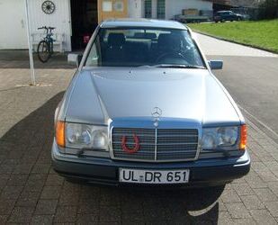 Mercedes-Benz Mercedes-Benz E 230 W124 VIELE ORIGINALE EXTRAS S Gebrauchtwagen