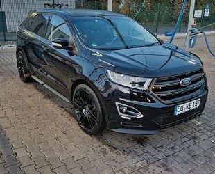 Ford Ford Edge 2,0 l 4x4 + 3 Sätzen Reifen und Felgen Gebrauchtwagen