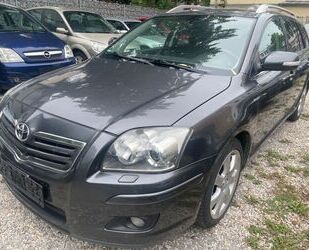 Toyota Toyota Avensis Kombi 2.0 D-4D Executive Gebrauchtwagen