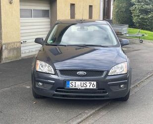 Ford Ford Focus 1,6 Ambiente Ambiente Gebrauchtwagen