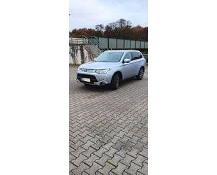 Mitsubishi Mitsubishi Outlander 2.2 DI-D ClearTec 4WD AT Diam Gebrauchtwagen