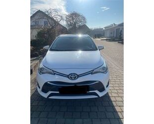 Toyota Toyota Avensis 1,8-l-Valvem. Edition S+ T. Sports Gebrauchtwagen