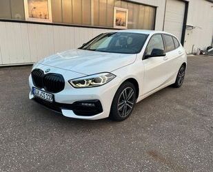 BMW BMW 118i/AUTOMATIK/LED/M Hochgl Shadow Line Gebrauchtwagen