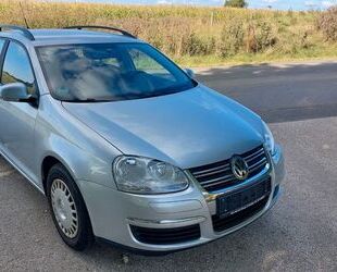 VW Volkswagen Golf 1.6 Comfortline Variant Klima Gebrauchtwagen