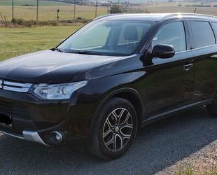 Mitsubishi Mitsubishi Outlander 2.2 DI-D 4WD 7Sitze Xenon Nav Gebrauchtwagen