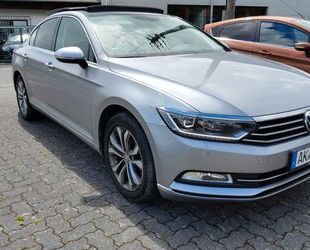 VW Volkswagen Passat Lim./Highline/DSG/LED/HUP/Panora Gebrauchtwagen