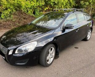 Volvo Volvo V60 D5 Geartronic Momentum Automatik Scheckh Gebrauchtwagen