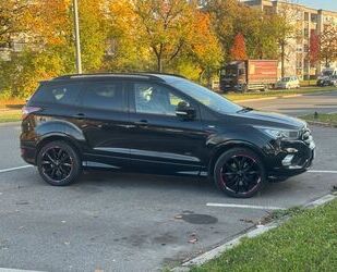 Ford Ford KUGA TDCI 4x4 132 Kw 180PS Black Edi... Gebrauchtwagen