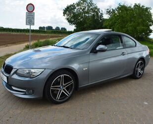 BMW BMW 320i Coupe NAVI / XENON / SD Gebrauchtwagen