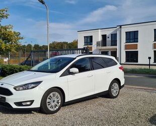 Ford Ford Focus Turnier 1.0 Business Aut. -KLIMATRONIC* Gebrauchtwagen