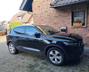 Volvo Volvo XC40 D3 Geartronic Momentum Core Momentum Co Gebrauchtwagen