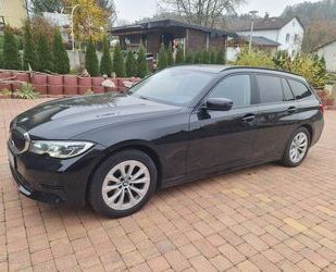 BMW BMW 320d Touring Automatik AHK Pano HUD LED NAVI Gebrauchtwagen