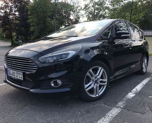 Ford Ford S-Max 2,0 Titanium AHK Massage Pano Gebrauchtwagen