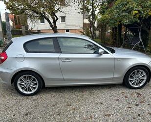 BMW BMW 118 i,Xenon,Schalter,pdc,Sitzheizung,Klima Gebrauchtwagen