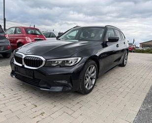 BMW BMW 320 Baureihe 3 Touring 320 d xDrive Advantage Gebrauchtwagen