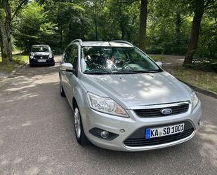 Ford Ford Focus 2,0 Ghia Turnier Autom. Ghia Gebrauchtwagen