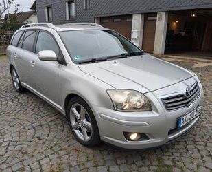 Toyota Toyota Avensis Combi 2.2 D-CAT Gebrauchtwagen