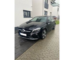 Mercedes-Benz Mercedes-Benz A 220 4M URBAN LEDER NAVI LED Gebrauchtwagen