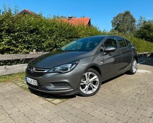 Opel Opel Astra 1.4 Turbo 150PS Autmatik AHK Sitzh Navi Gebrauchtwagen