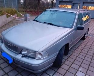 Volvo Volvo V70 2.5 T AWD. 