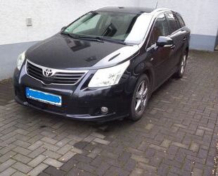 Toyota Toyota Avensis Combi Executive 2.2 D-Cat Executive Gebrauchtwagen